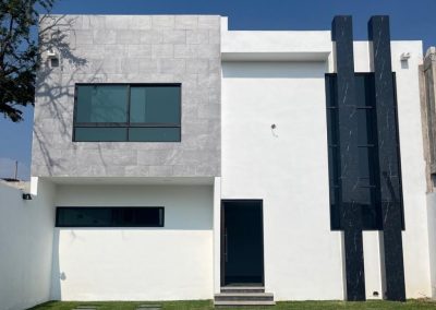 Moderna Residencia con Alberca Privada en Oaxtepec – Seguridad y Plusvalía a 2 min. de la Caseta